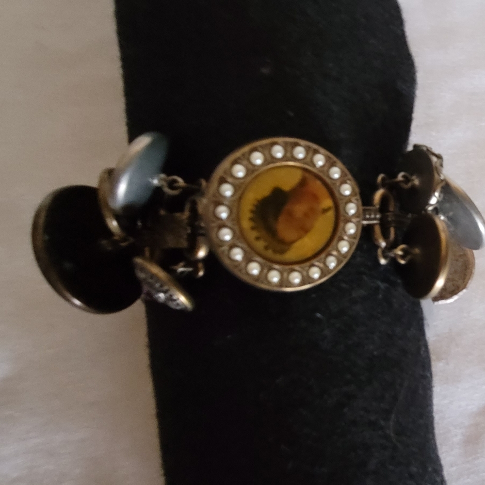 Sweet romance Treasury of buttons bracelet